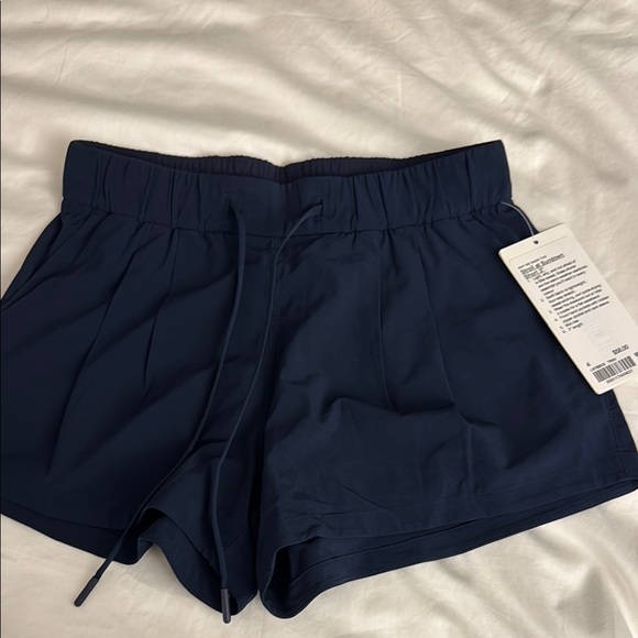 NWT Lululemon navy Women's Shorts - Picture 1 of 2